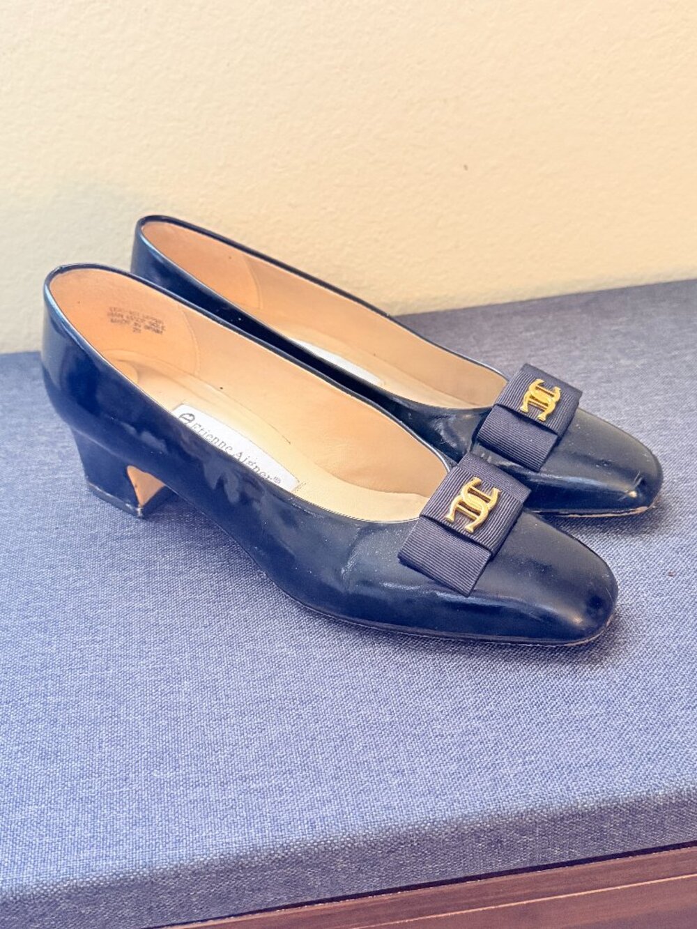 Vintage Etienne Aigner Fiesta Black Pumps